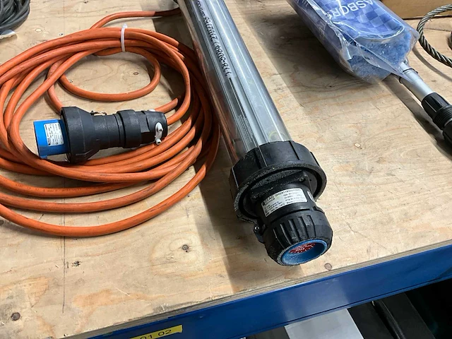 Tube light - afbeelding 2 van  5