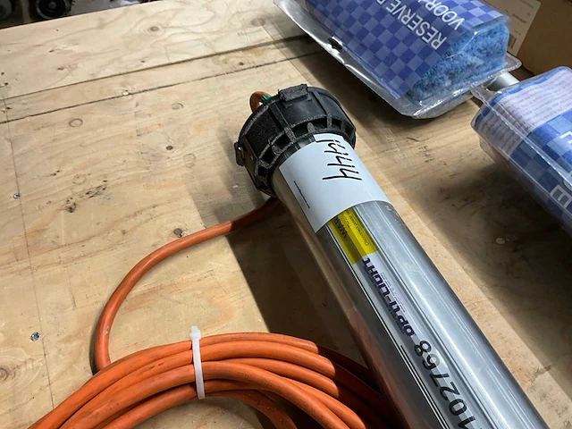 Tube light - afbeelding 5 van  5