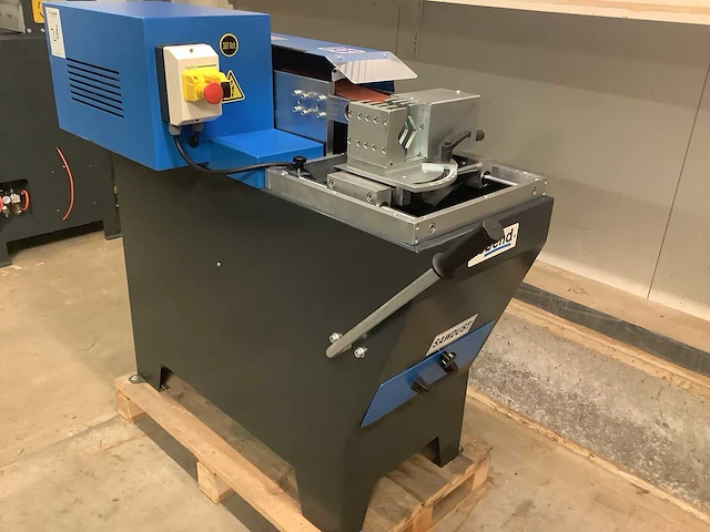 Tubend - 2021 - tt90 - pijp uitslijpmachine - afbeelding 1 van  7