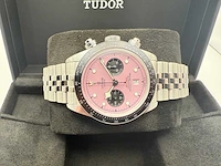 Tudor black bay chrono pink | 79360n-0019 | "inter miami" | pink dial | 06-2025 | new - afbeelding 7 van  12