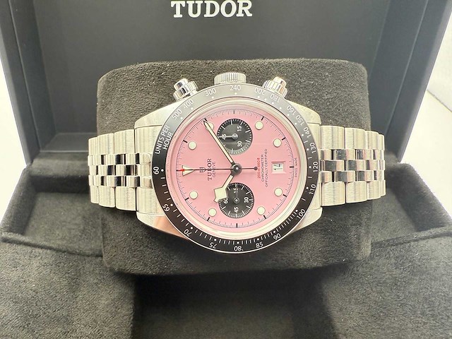 Tudor black bay chrono pink | 79360n-0019 | "inter miami" | pink dial | 2025 | new - afbeelding 7 van  12