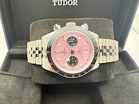 Tudor black bay chrono pink | 79360n-0019 | "inter miami" | pink dial | 2025 | new - afbeelding 7 van  12