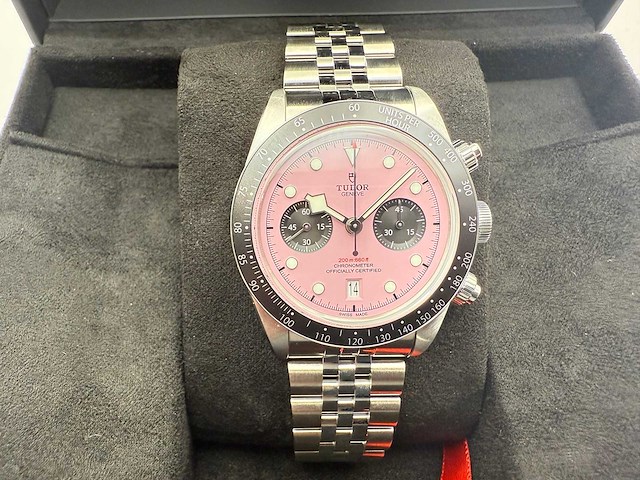 Tudor black bay chrono pink | 79360n-0019 | "inter miami" | pink dial | 2025 | new - afbeelding 5 van  12