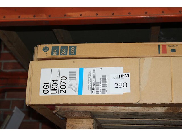 Tuimeldakvenster velux gg luk04 2070. afmeting 134 x 98cm - afbeelding 2 van  3