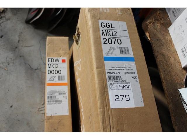 Tuimeldakvenster velux ggl mk12 2070. afmeting 78 x 180cm - afbeelding 2 van  2