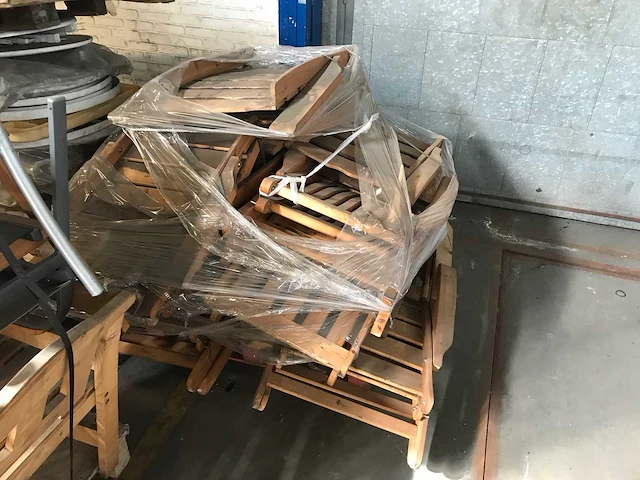 Tuin & terras diverse tafels, stoelen en gereedschap (4x) - afbeelding 6 van  8