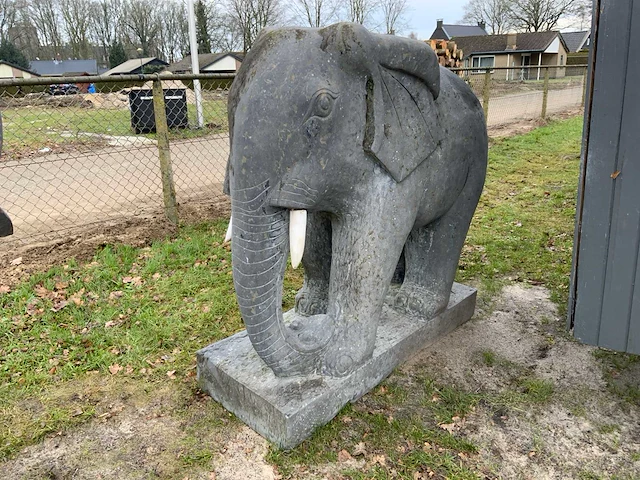 Tuinbeeld - olifant (2x) - afbeelding 9 van  11