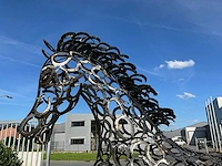 Tuinbeeld galopperend paard - afbeelding 4 van  10