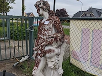 Tuinbeeld man met leeuw - afbeelding 3 van  9