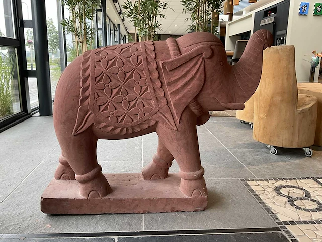 Tuinbeeld olifant - afbeelding 1 van  6