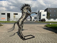 Tuinbeeld steigerend paard - afbeelding 4 van  6