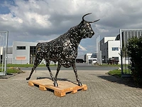 Tuinbeeld stier - afbeelding 1 van  11