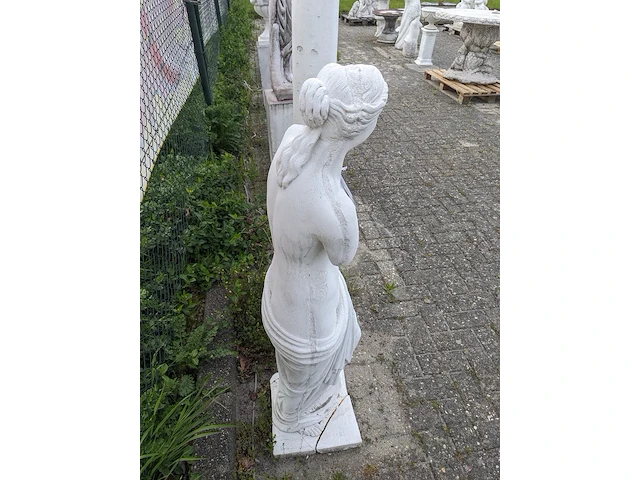 Tuinbeeld venus - afbeelding 9 van  9