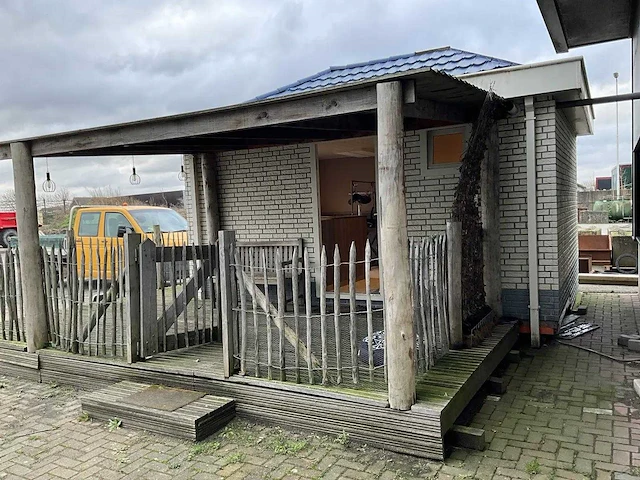 Tuinhuis met overkapping en terras - afbeelding 6 van  12