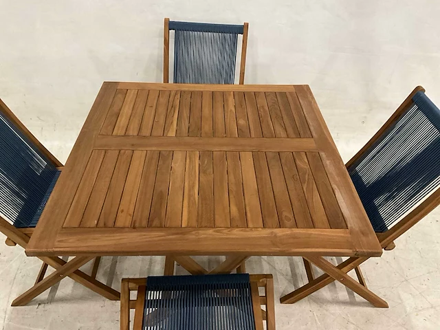 Tuinset met 4 klapstoelen - afbeelding 3 van  4