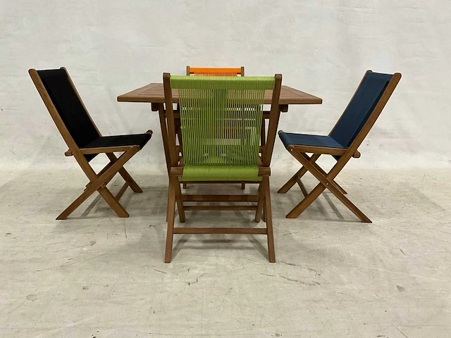 Tuinset met 4 klapstoelen - afbeelding 2 van  4