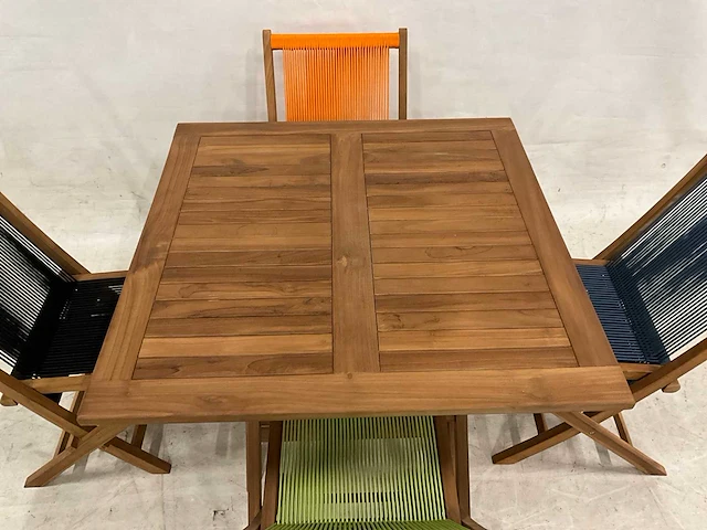 Tuinset met 4 klapstoelen - afbeelding 3 van  4