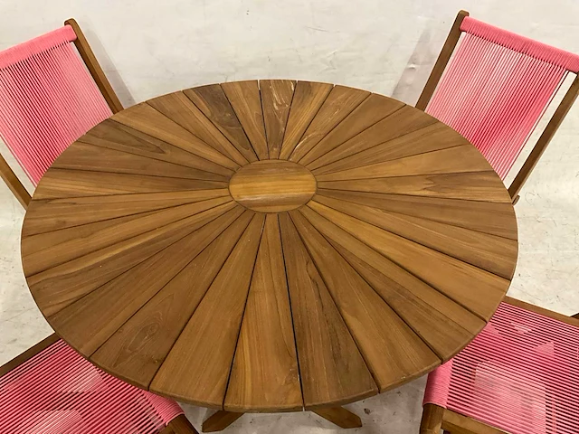 Tuinset met 4 roze tuinstoelen - afbeelding 3 van  5