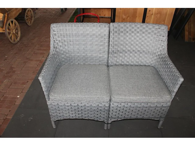 Tuinset tuindeco bestaande uit tafel met glazen topblad 44 x 86 cm, bankje 110 x 62 cm en twee stoelen. - afbeelding 4 van  6