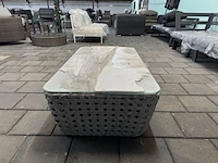 Tuintafel, bijzettafel met glasplaat 129x70x36 cm - afbeelding 2 van  4