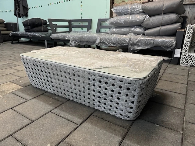 Tuintafel, bijzettafel met glasplaat 129x70x36 cm - afbeelding 4 van  4