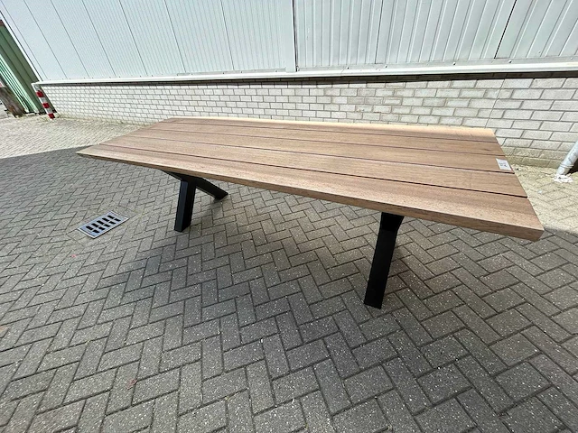 Tuintafel guyana teak - afbeelding 3 van  5