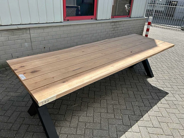 Tuintafel guyana teak - afbeelding 3 van  5