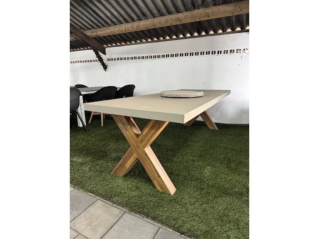 Tuintafel met acaciahouten poten 250x100,5x78 cm buiten. - afbeelding 1 van  8
