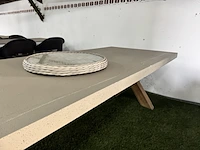Tuintafel met acaciahouten poten 250x100,5x78 cm buiten. - afbeelding 7 van  8