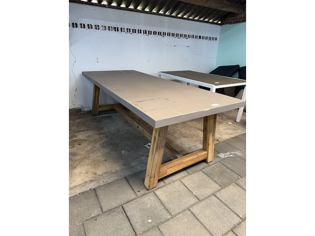 Tuintafel met acaciahouten poten 250x100,5x78 cm buiten. - afbeelding 2 van  7