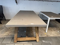 Tuintafel met acaciahouten poten 250x100,5x78 cm buiten. - afbeelding 3 van  7