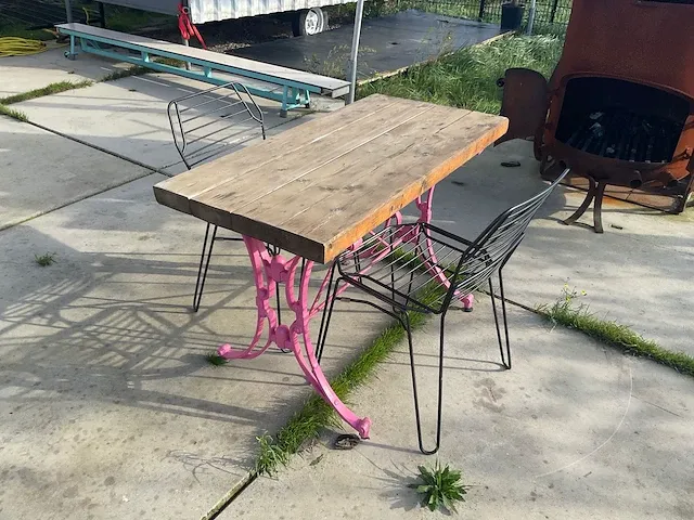 Tuintafel met stoelen - afbeelding 1 van  4