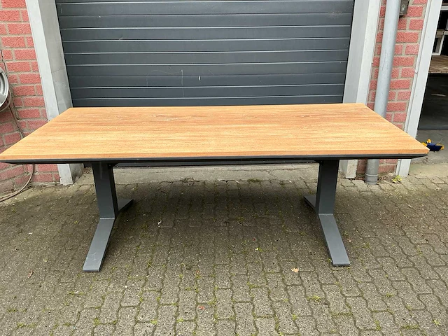 Tuintafel - afbeelding 1 van  5