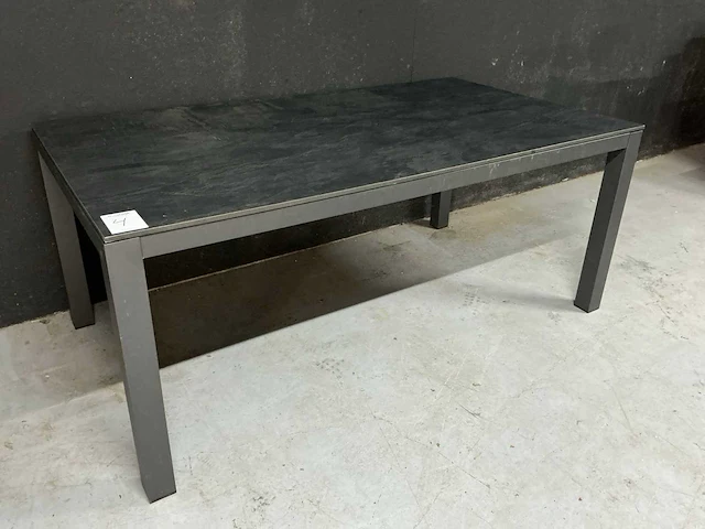 Tuintafel - afbeelding 1 van  6
