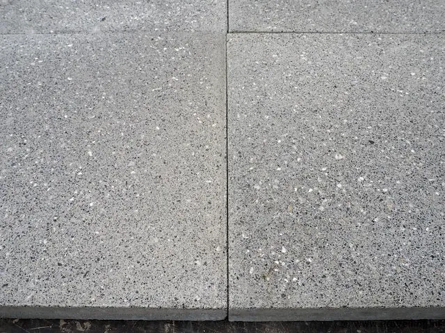 Tuintegels van beton - kleur donker - 40x40x4cm - 9,6m² - afbeelding 4 van  4