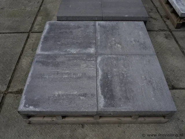 Tuintegels van beton - kleur grijs genuanceerd - 60x60x6cm 20m² - afbeelding 3 van  3