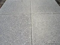 Tuintegels van beton - kleur licht - 40x40x4cm - 9,6m² - afbeelding 3 van  4