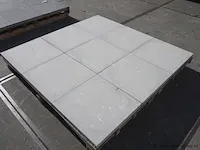 Tuintegels van beton - kleur lichtgrijs - 60x60x4,4cm - 22m² - afbeelding 4 van  10