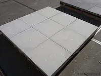 Tuintegels van beton - kleur lichtgrijs - 60x60x4,4cm - 22m² - afbeelding 5 van  10