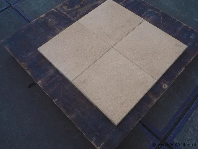 Tuintegels van beton - kleur salmon - 40x40x4cm - 19,2m² - afbeelding 2 van  4