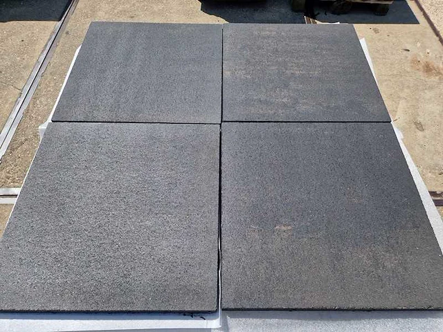 Tuintegels van beton (ca. 15,8m²) - afbeelding 1 van  1