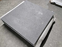 Tuintegels van beton (ca. 20m²) - afbeelding 1 van  2