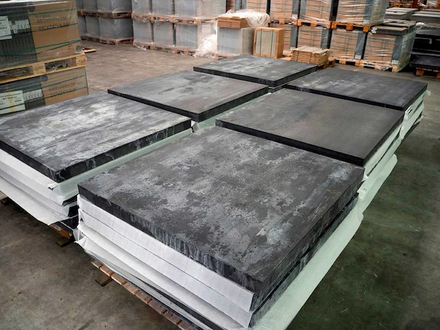 Tuintegels van beton (ca. 21,6m²) - afbeelding 1 van  5