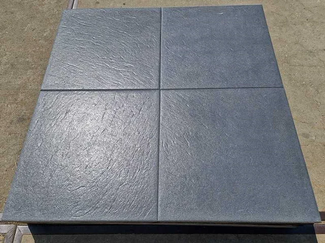 Tuintegels van beton (ca. 23m²) - afbeelding 2 van  2