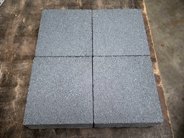 Tuintegels van beton (ca. 25.9m²) - afbeelding 1 van  1
