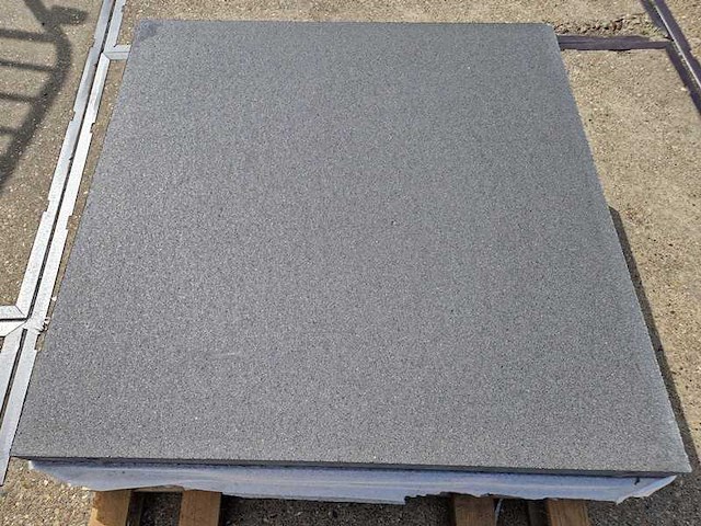 Tuintegels van beton (ca. 27m²) - afbeelding 2 van  3