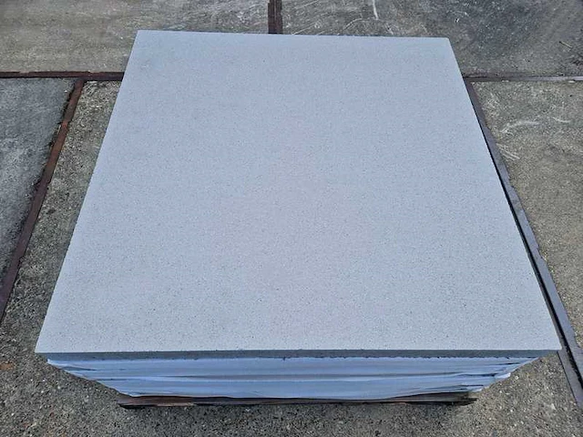 Tuintegels van beton (ca. 28m²) - afbeelding 2 van  4