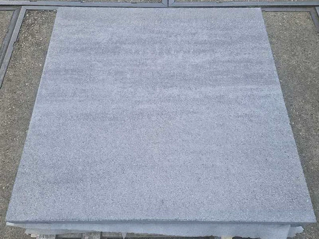 Tuintegels van beton (ca. 30m²) - afbeelding 3 van  3