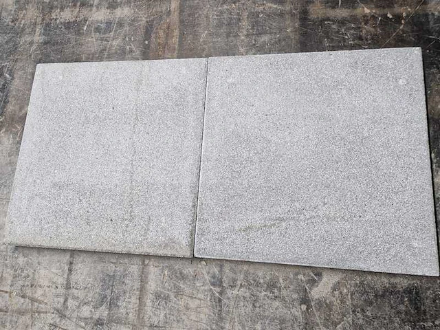 Tuintegels van beton (ca. 36m²) - afbeelding 2 van  2
