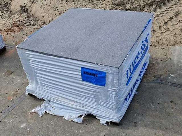 Tuintegels van beton (ca. 40m²) - afbeelding 1 van  3